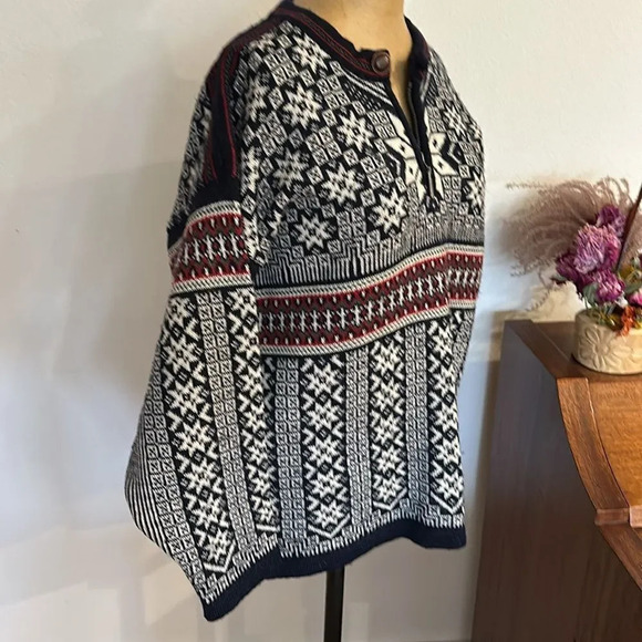 Skjaeveland of Norway wool sweater sz M navy red green white Nordic holiday - Picture 3 of 6